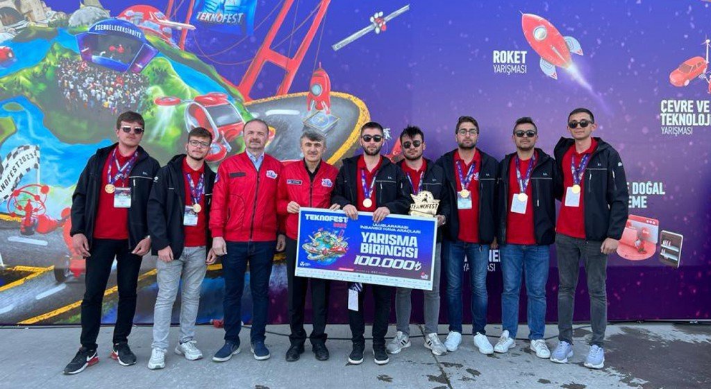 Şampiyon DPÜ KARANDA İHA Teknofest ödülüne kavuştu