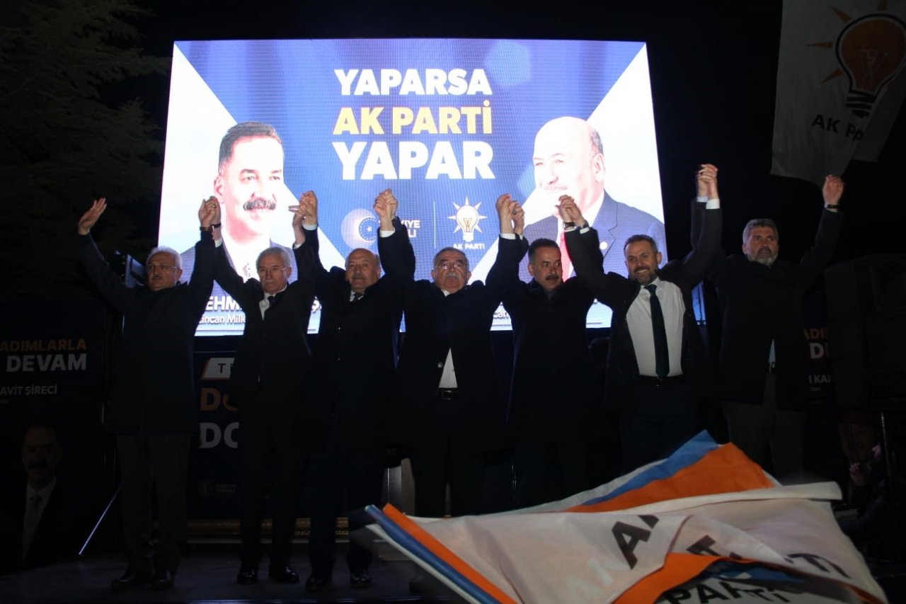 Yılmaz: “Ya 9’lu masaya bir sekreter seçeceğiz ya bu millete bir lider”