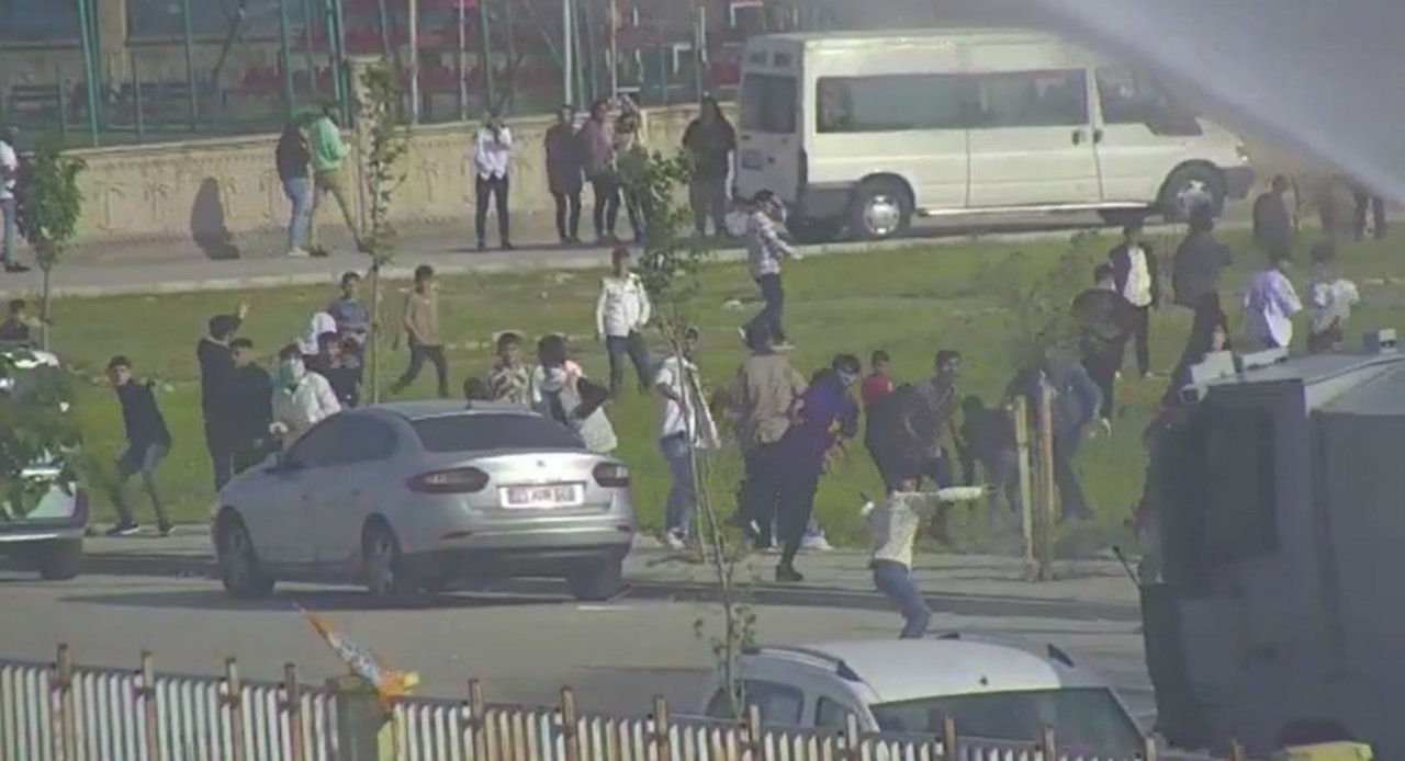 Güvenlik güçlerine taşlı saldırıda bulunan 7 kişi gözaltına alındı