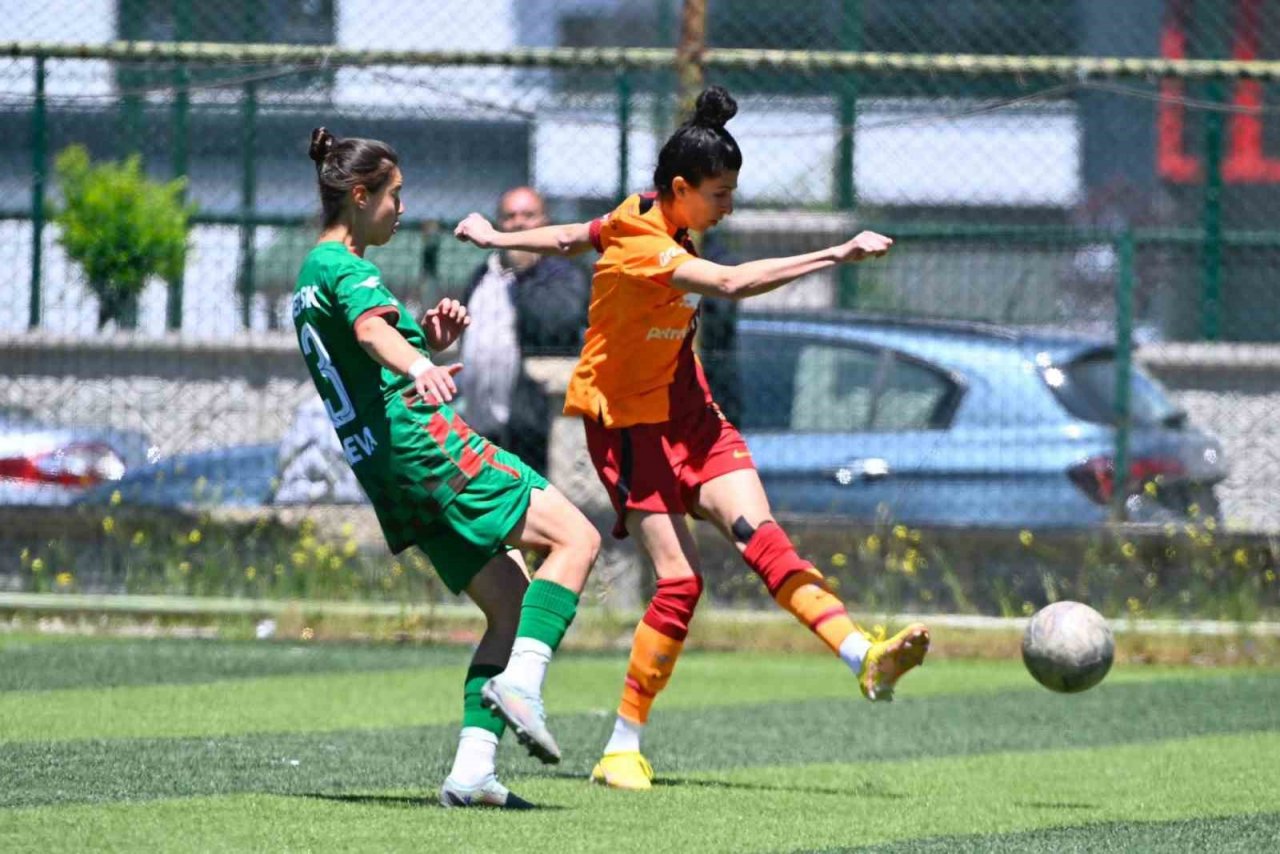 Turkcell Kadın Futbol Süper Ligi: Amed Sportif Faaliyetler: 1 - Galatasaray: 5