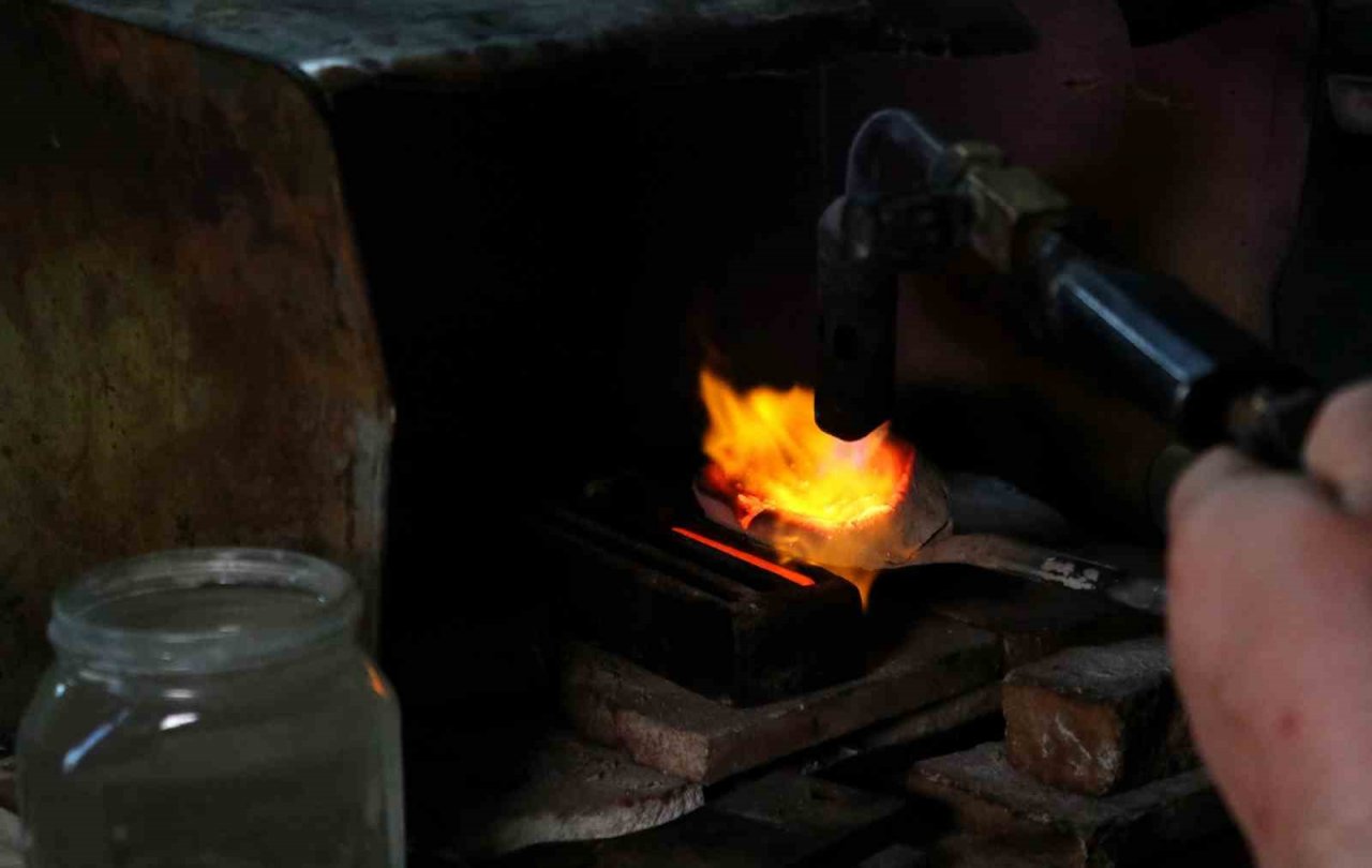 Altın fiyatlarındaki yükselişe rağmen ’Adana burması’ yoğun talep görüyor