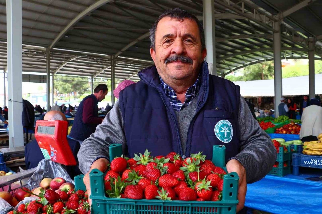 Taşova’nın yeni kapalı pazaryeri açıldı