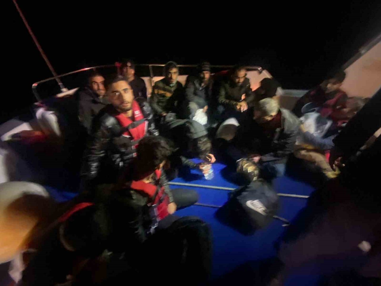 Bodrum’da 29 düzensiz göçmen kurtarıldı, 14’ü yakalandı