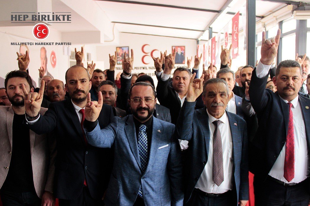 MHP İl Başkanı Yılmaz; “Cumhuriyetimize aşığız, milletimize sevdalıyız, Türklüğümüzle gurur duyuyoruz”