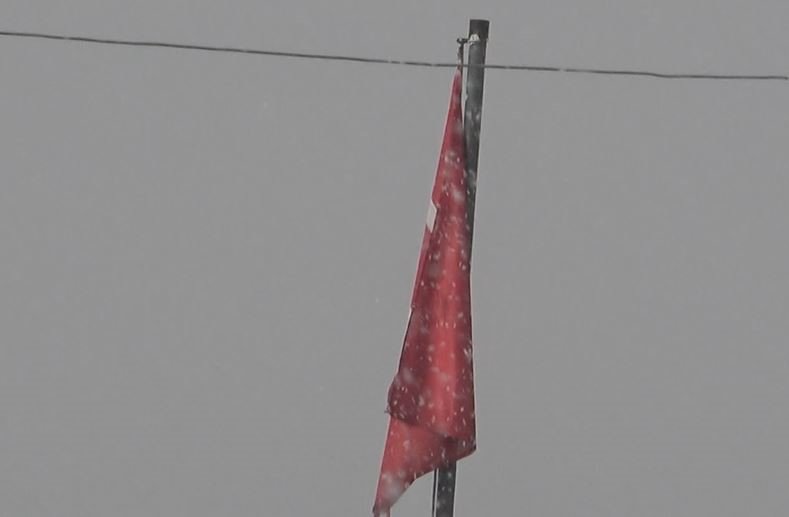 4 Mayıs’a karla uyandılar