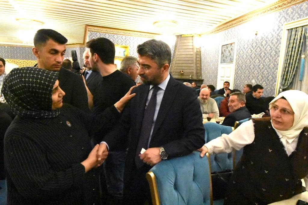 Ak Parti İl Başkanı Küçükoğlu: "Millete istikamet hizmetinden şaşmadık"