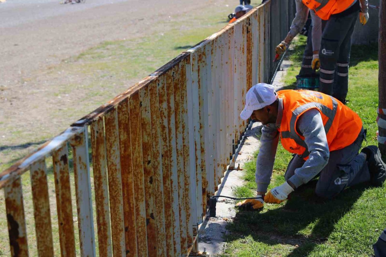 Konyaaltı Sahili’ndeki hazırlıklar sona yaklaştı