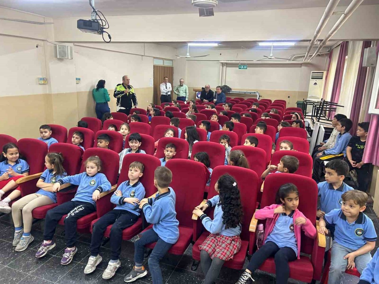 Aydın’da 250 öğrenci “trafik dedektifi” oldu