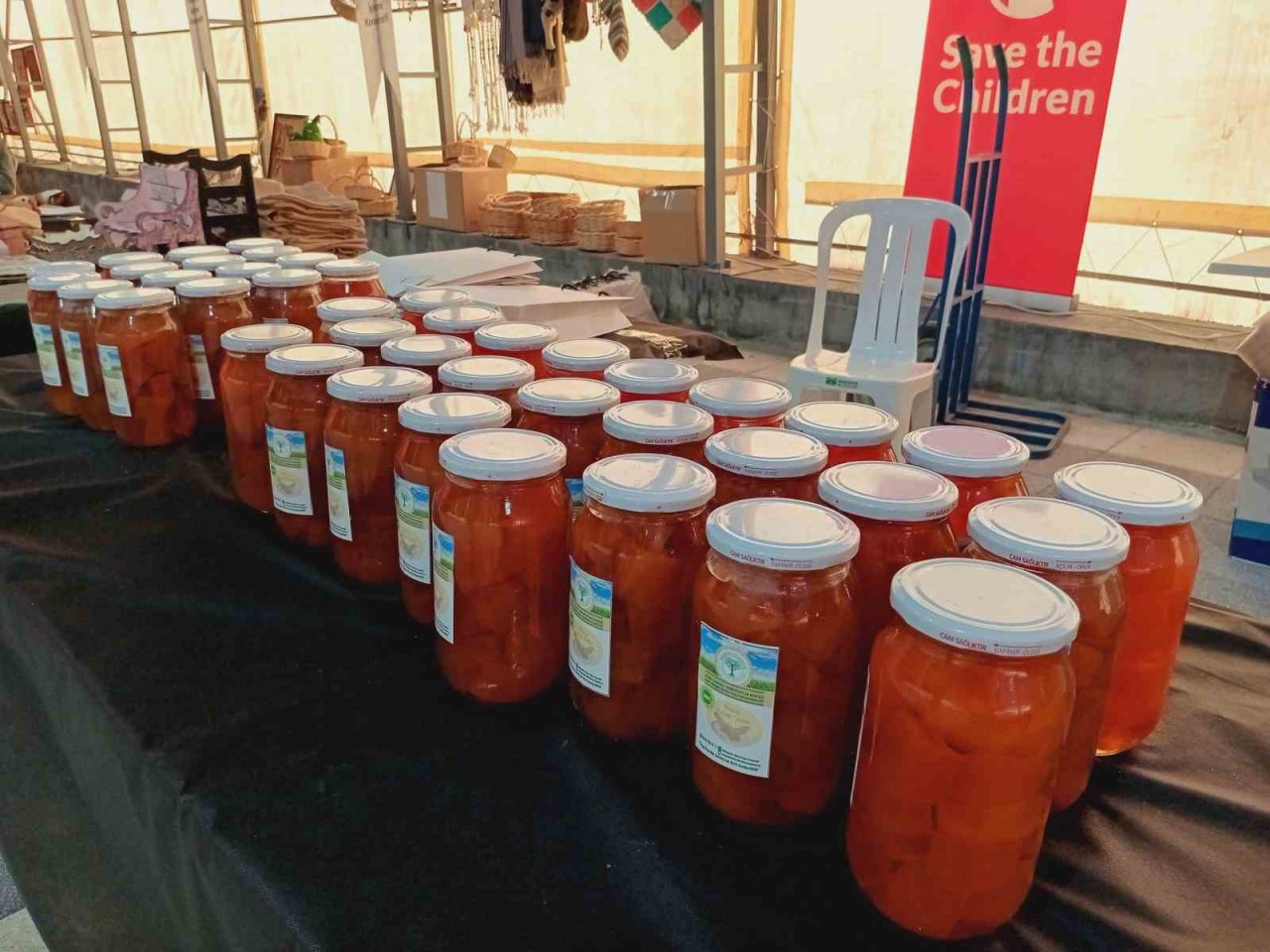 Bahçelievler’de depremzede girişimci kadınalar için ‘Yardım Eli’ çadırı kuruldu