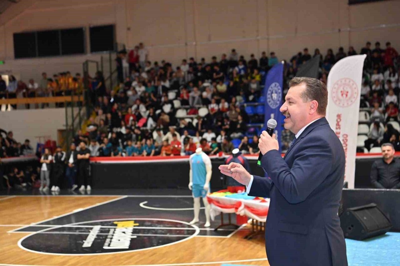 Balıkesirli amatör spor kulüplerine büyük maddi destek