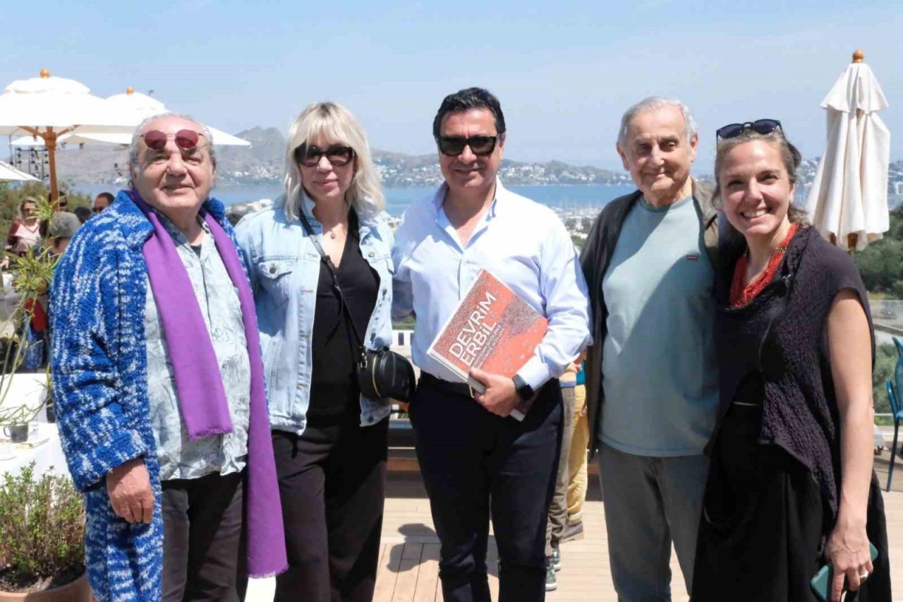 Başkan Aras, sanatçılarla buluştu