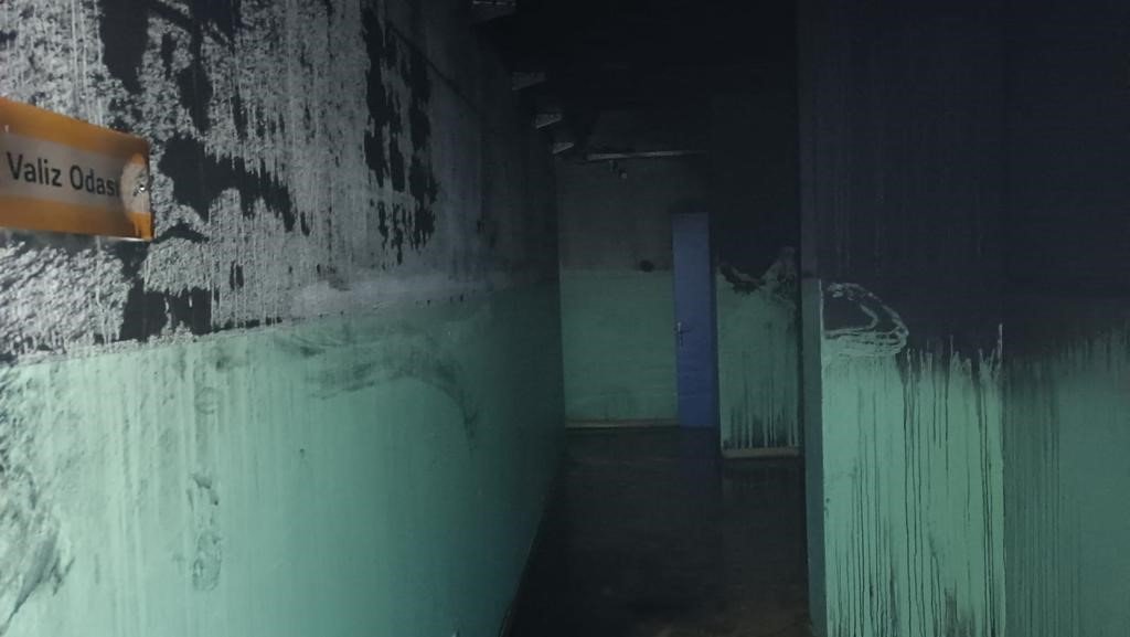 70 öğrencinin kaldığı yurtta yangın çıktı, öğrenciler geceyi okulda geçirdi