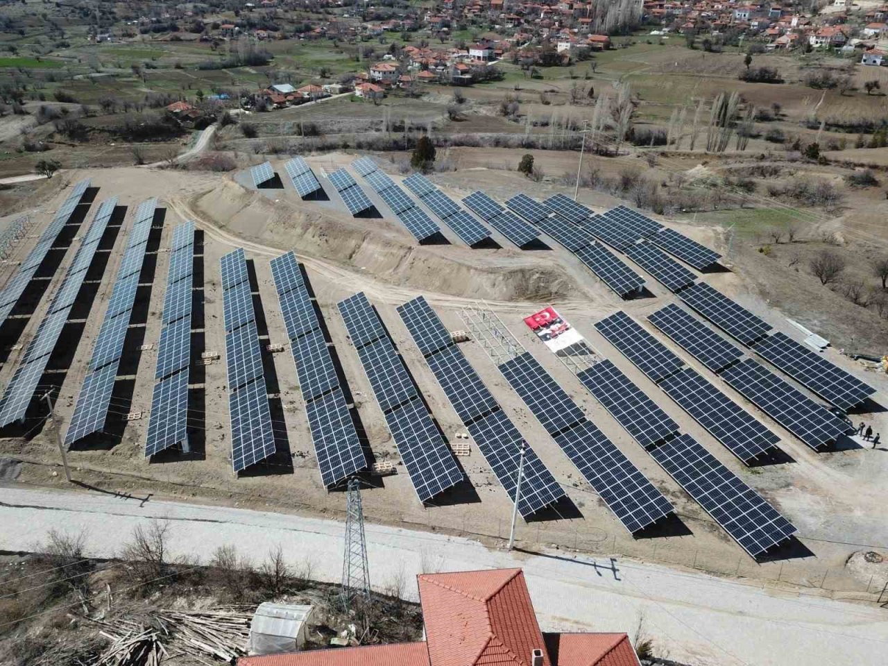 Çameli Belediyesi’nin ilk güneş enerji santrali hizmete açıldı