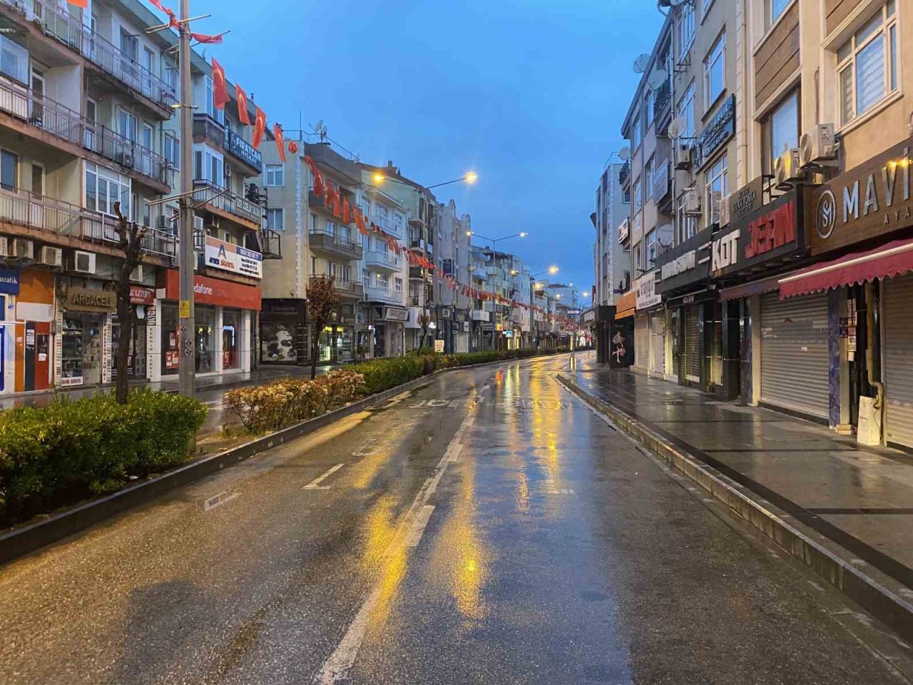 Eceabat açıklarında 4,2 büyüklüğünde deprem meydana geldi