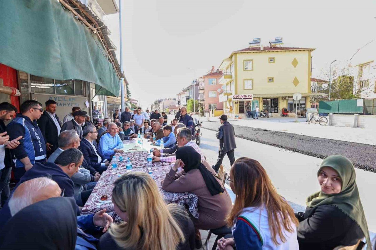 Çivril’de geciken üstyapı yatırımlarına büyükşehir el attı
