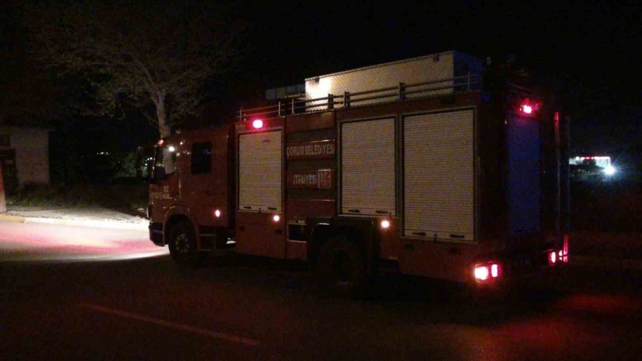 Hafif ticari araç ile otomobil çarpıştı: 2’si ağır 3 yaralı