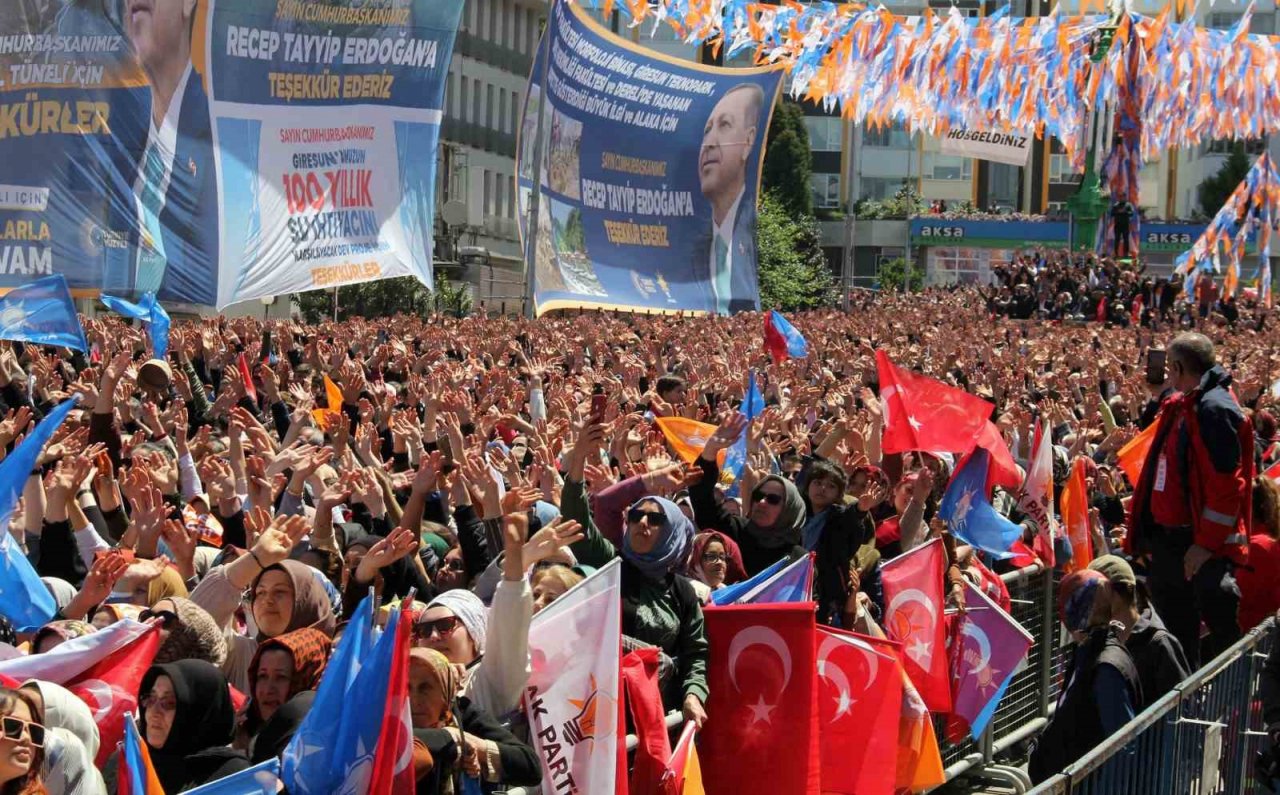 Cumhurbaşkanı Erdoğan: “Enflasyon geçtiğimiz ay itibariyle yüzde 43’e indi; İnşallah her ay bu şekilde azala azala devam edecek”