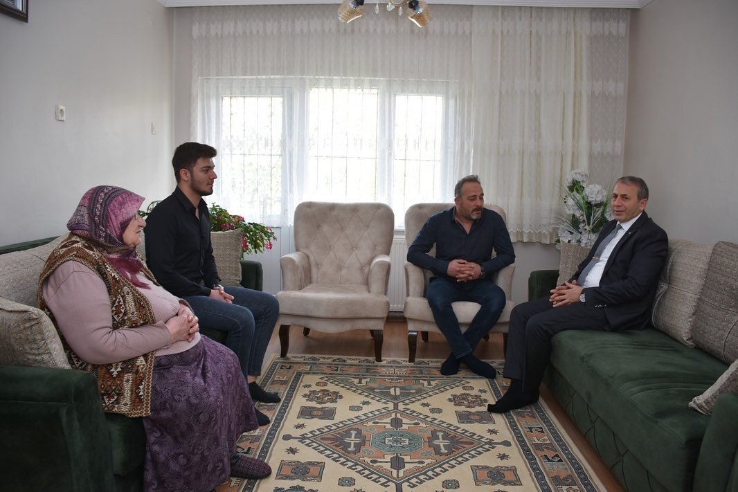 Emniyet Müdürü Kurt’tan şehit ailelerine ziyaret