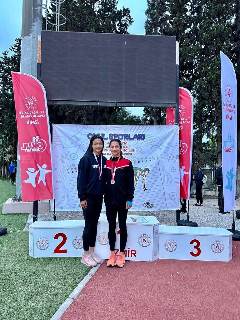 Gaziantep Kolej Vakfı atletizmde Türkiye ikincisi