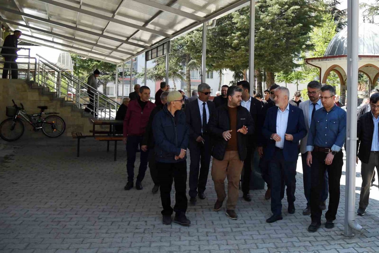 Anadolu Mahallesi Camii ve çevresi yenileniyor