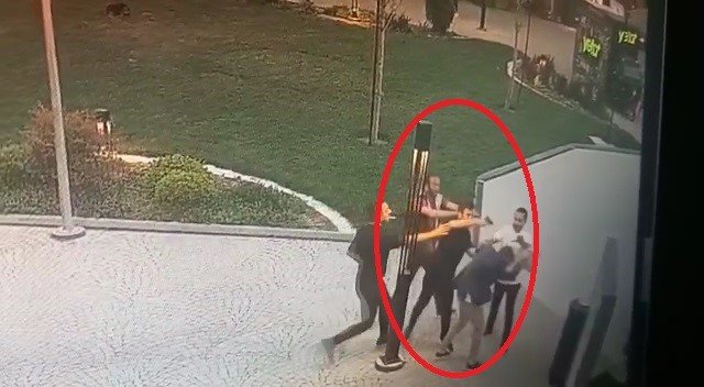 (Öze) Tıp literatürüne giren kalp profesörüne silahlı saldırı kamerada