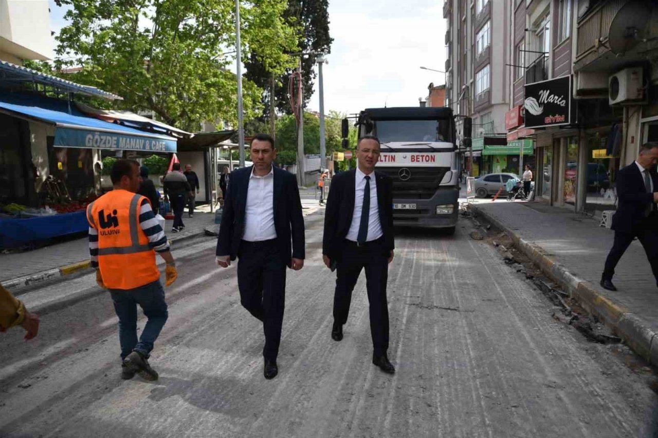 Karesi ve Altıeylül’de Büyükşehir’den tam gaz asfalt