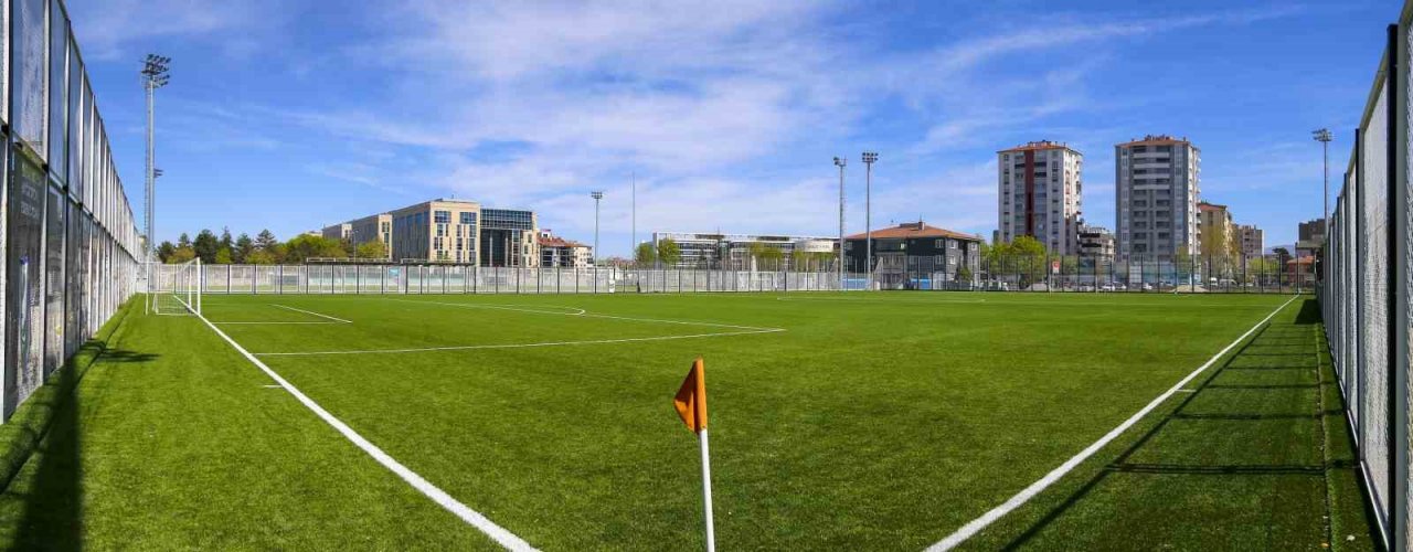 Başkan Büyükkılıç’tan amatör spora 16 milyon TL’lik dev hizmet