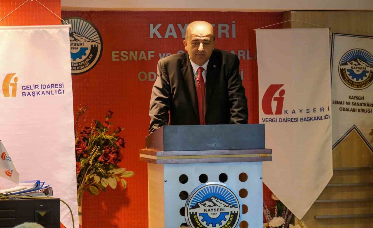 Kayseri Vergi Dairesi Başkanı İbrahim Kaya, esnaf temsilcileriyle bir araya geldi