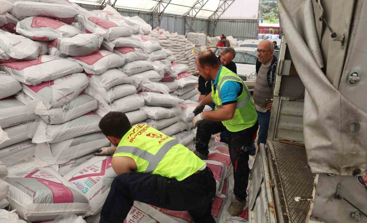 Çiftçilere yüzde 50 hibeli gübre dağıtımı