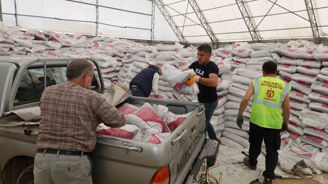 Çiftçilere yüzde 50 hibeli gübre dağıtımı