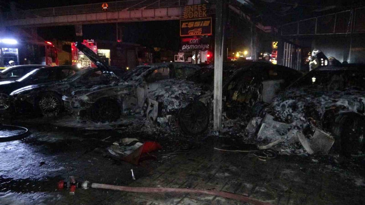 Aylar önce kurşunlanan oto galeride, bu sefer de lüks otomobiller alev alev yandı