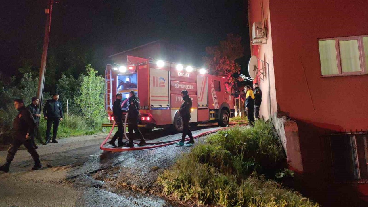 Annesini hastaneye götürmek için emanet aldığı araç alev topuna döndü