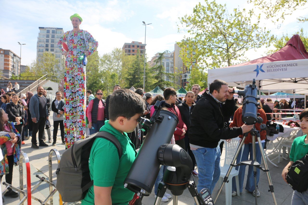 Binlerce Öğrenci Küçükçekmece’deki Bilim Ve Gözlem Şenliği’nde buluştu