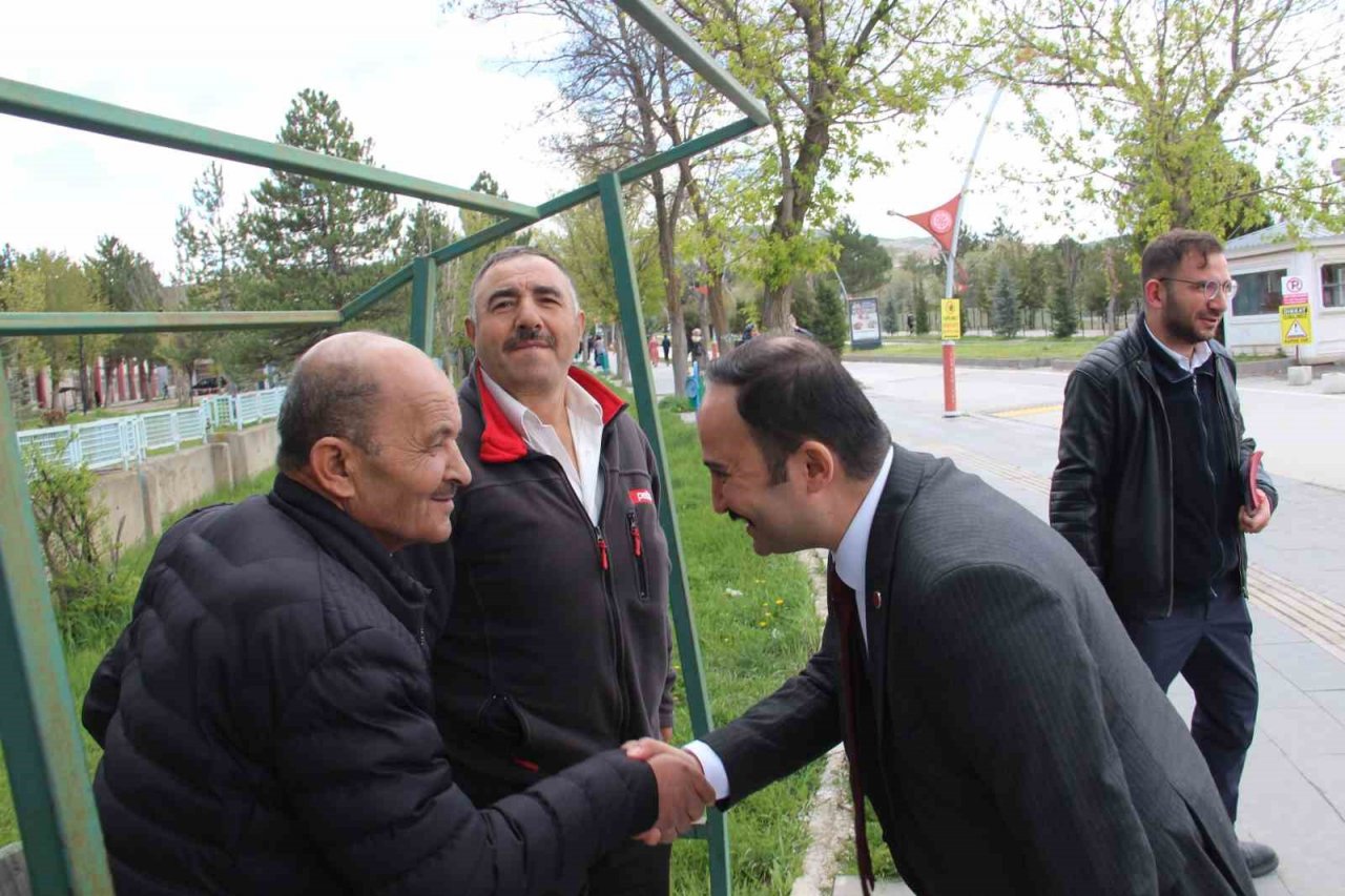 MHP Sivas milletvekili adayı İpek: “Halkımızın teveccühü bizleri gururlandırıyor"