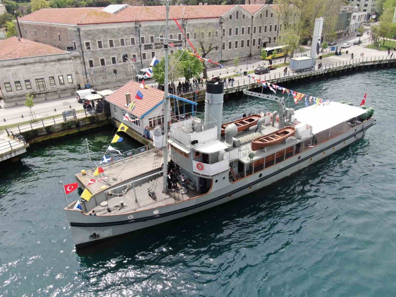 TCG Nusret Müze Gemisi, Üsküdar’da ziyarete açıldı