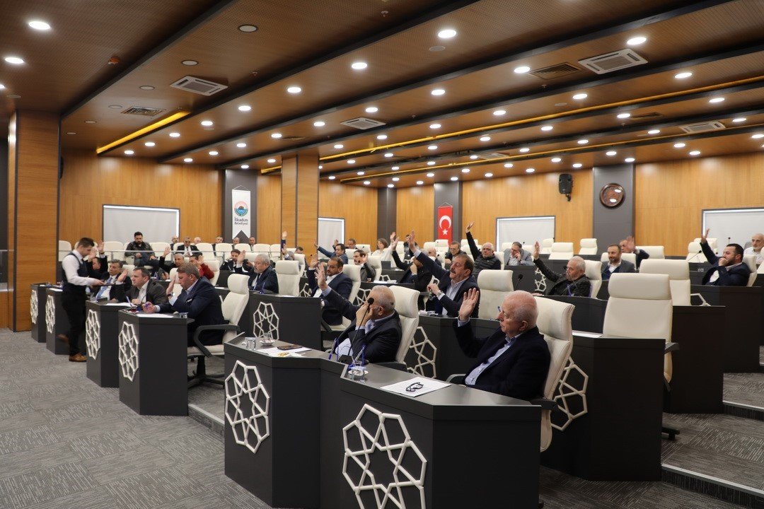 İlkadım’ın EYT’liler için 30 milyonluk kredi talebi meclisten geçti