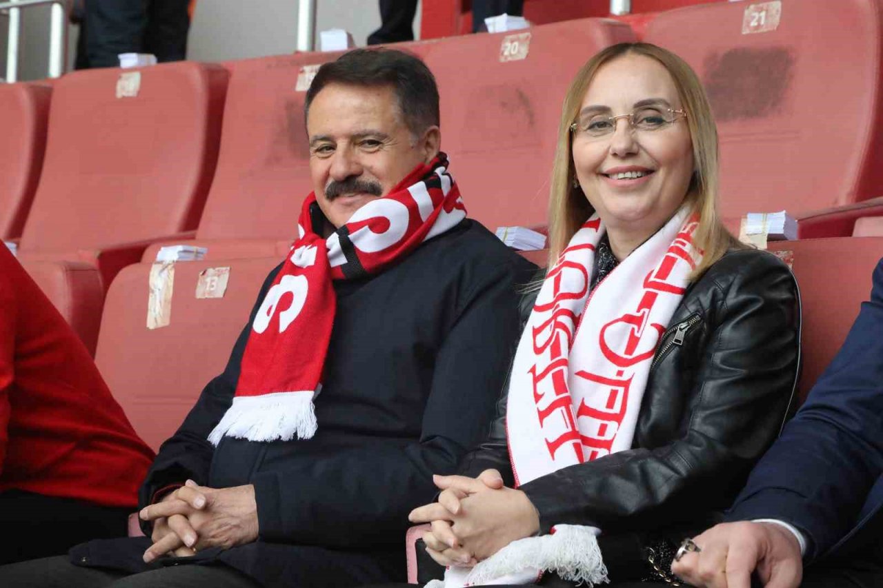 Başkan Deveci’den Samsunspor taraftarına bin bilet jesti