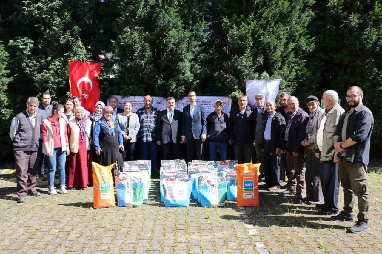 ‘Tarım Arazilerinin Kullanımının Etkinleştirilmesi Projesi’yle tohumlar dağıtıldı