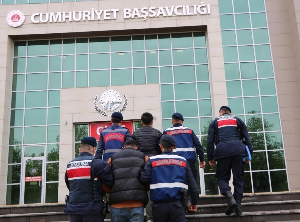 Tekirdağ’da terör örgütü propagandasına 3 tutuklama