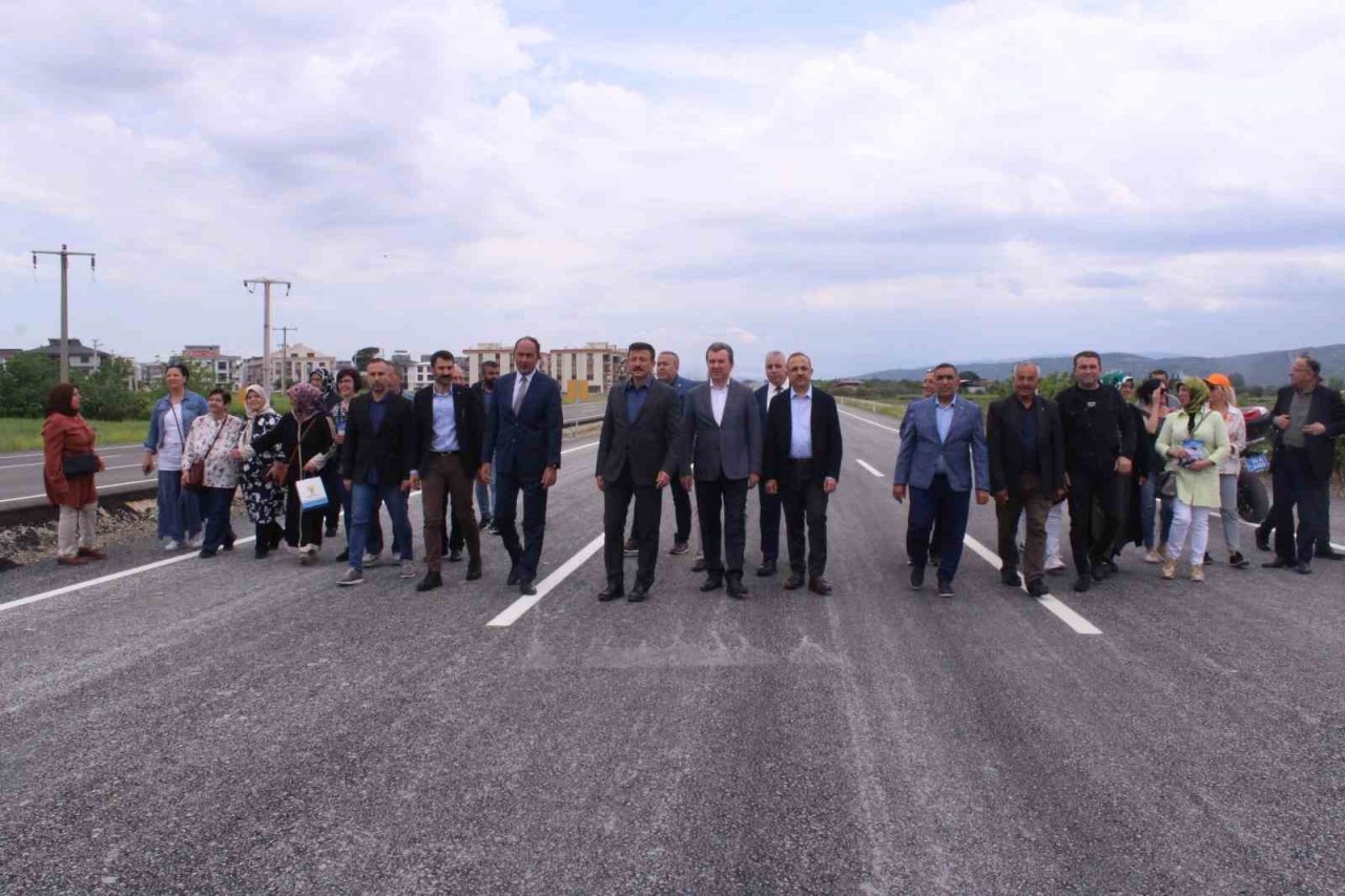 Bergama Çevreyolu trafiğe açıldı