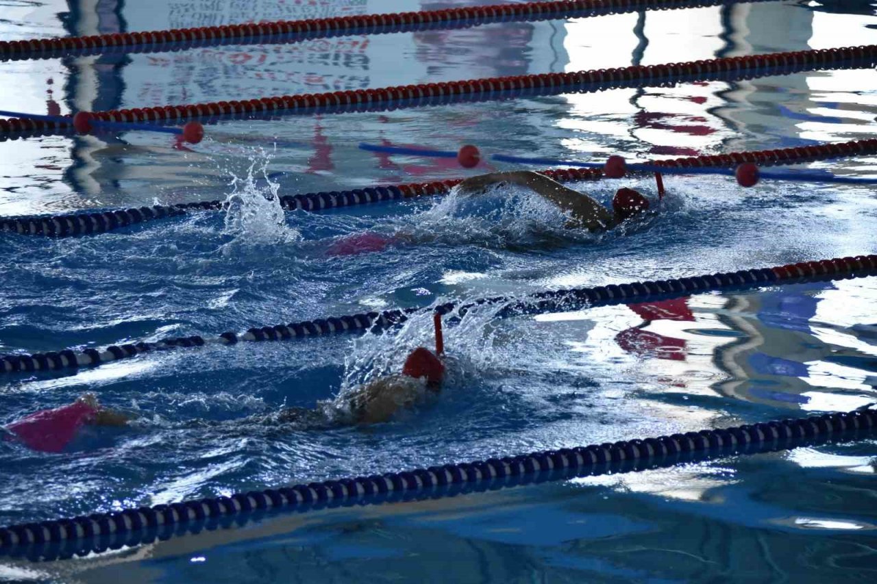 Yüzme il şampiyonası müsabakaları sona erdi