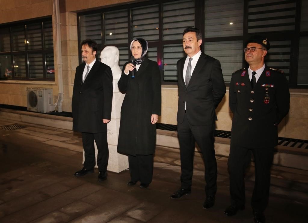 Polis ve komandolar uyuşturucu satıcılarına birlikte darbe indirdi