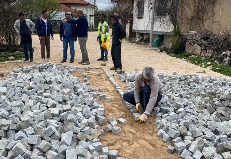 Aizanoi Antik Kenti çevresine 25 bin metrekare doğal taş döşenecek