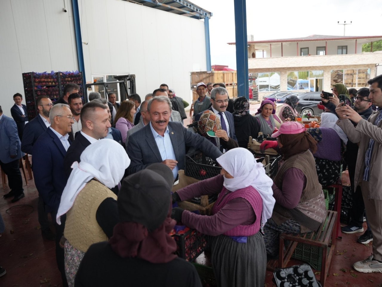 AK Partili Şahin Tin; “Terörün başı sandıkta da ezilecek"