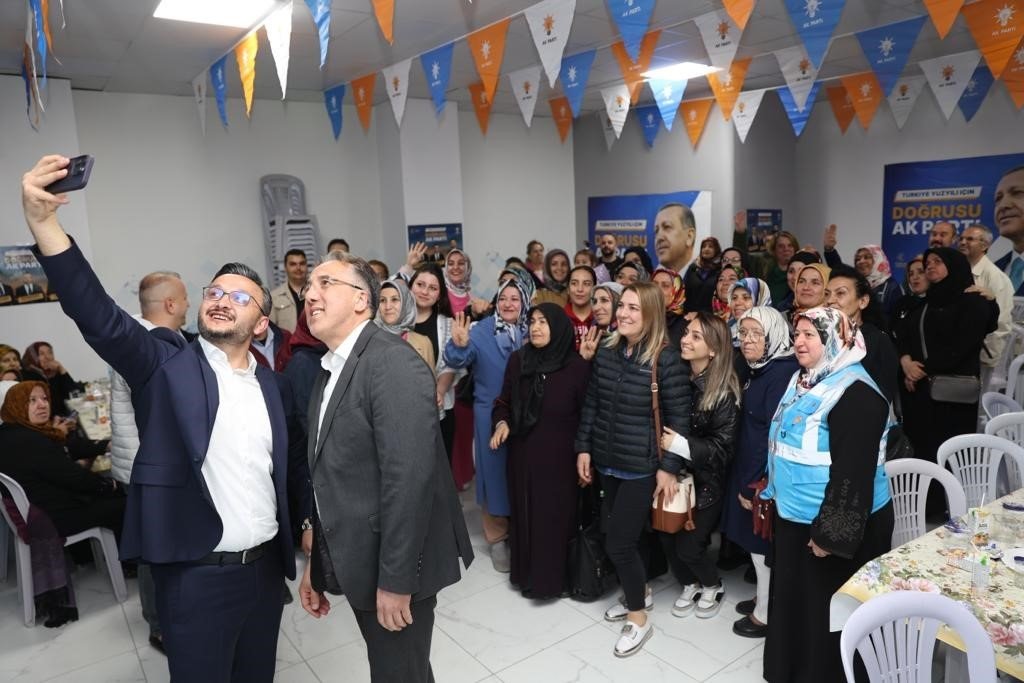 Başkan Savran, gençlerle bir araya geldi