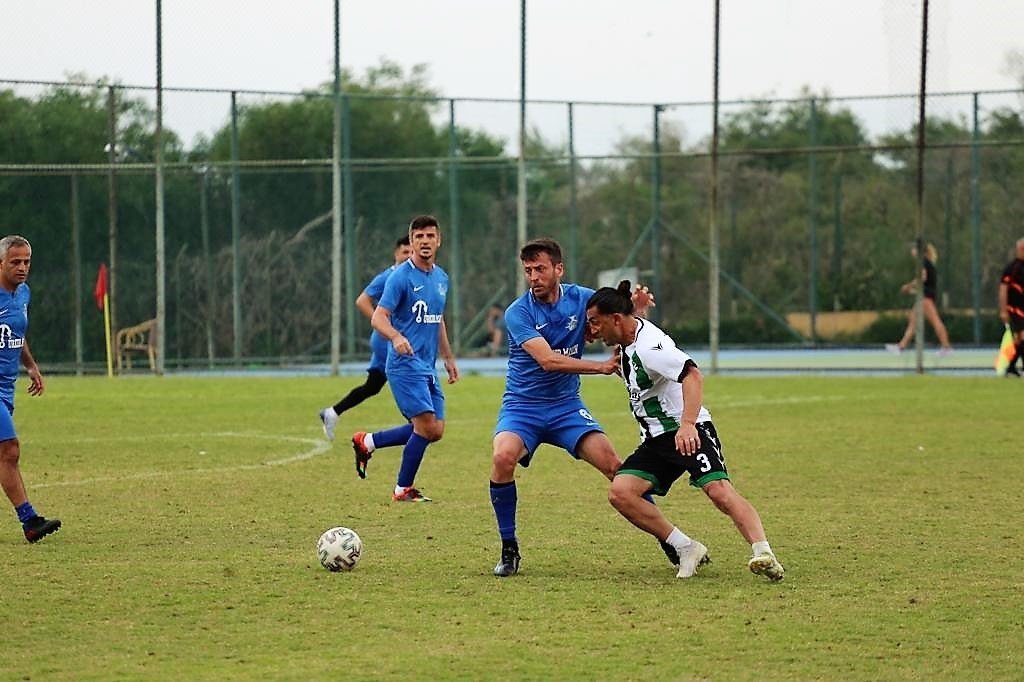 Denizlili Master deprem turnuvasının ilk maçında Darıca’yı 3 golle geçti