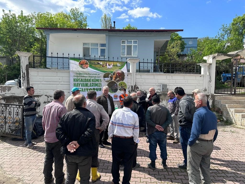 Atakumlu çiftçiye “kıran” aşısı desteği