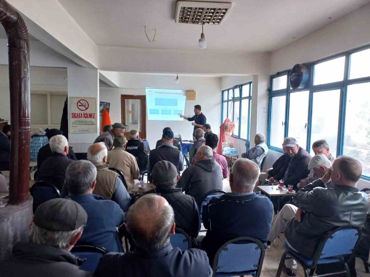 Didim’de üreticilere zeytin ve zeytinyağı eğitimi verildi