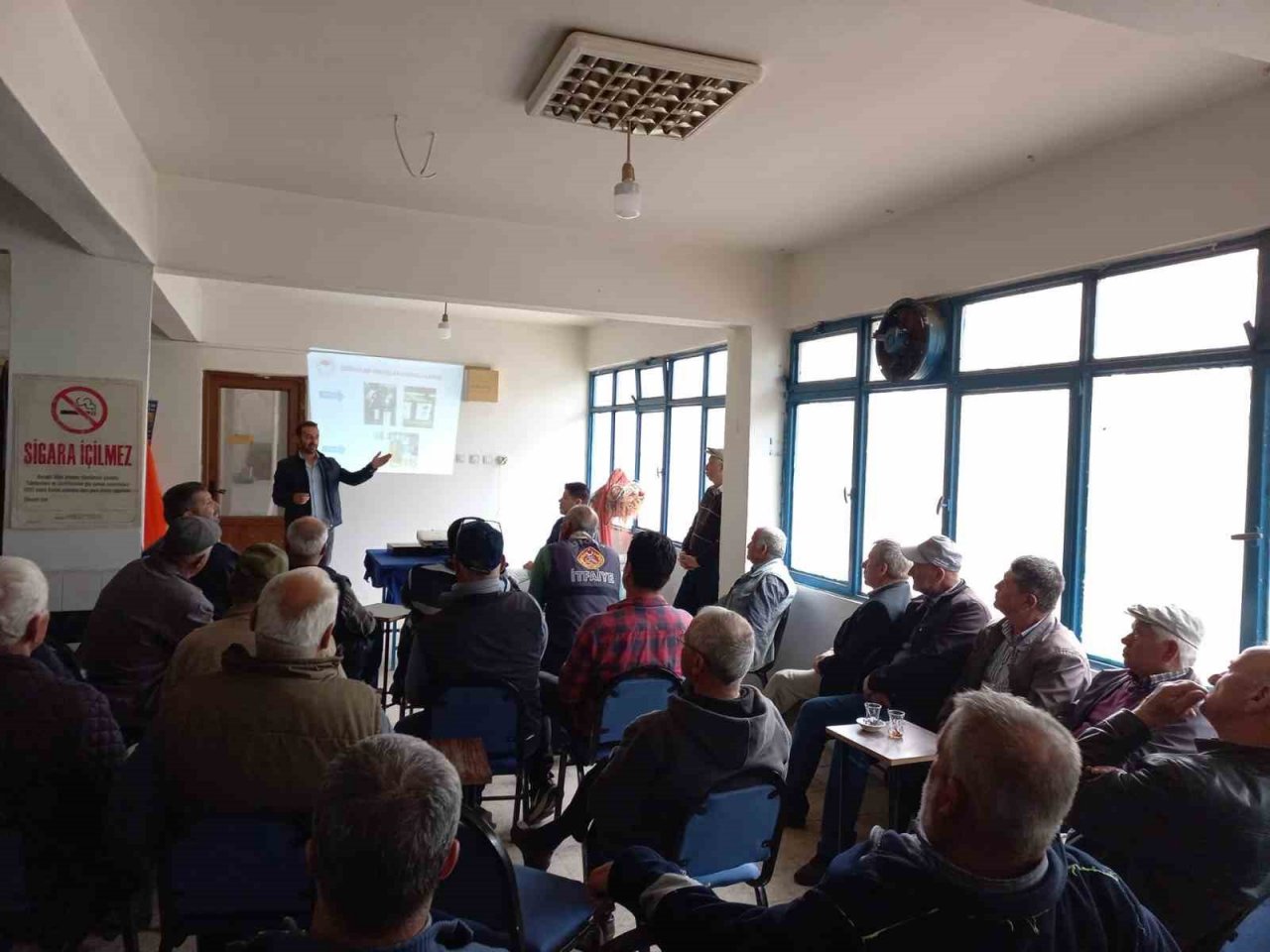 Didim’de üreticilere zeytin ve zeytinyağı eğitimi verildi