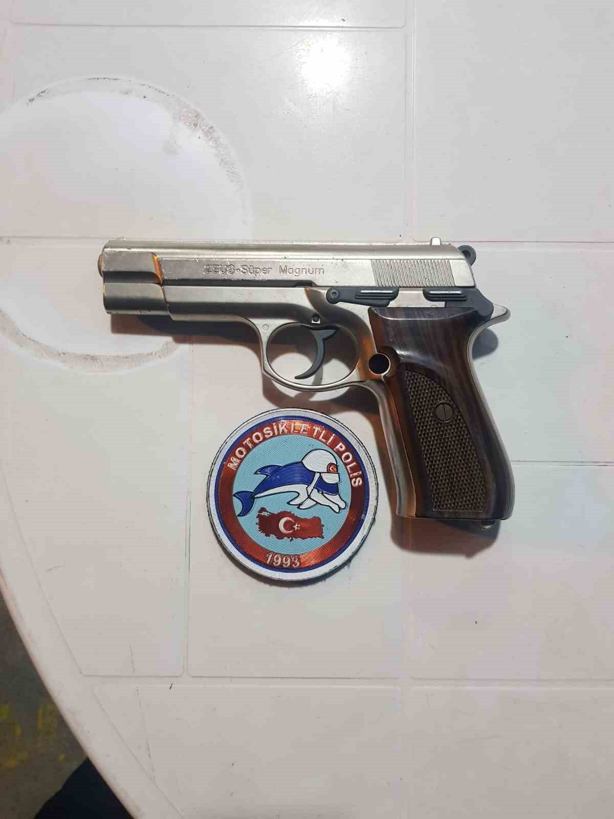 Aralarında 10 yıl hapis cezası olan 23 aranan şahıs yakalandı